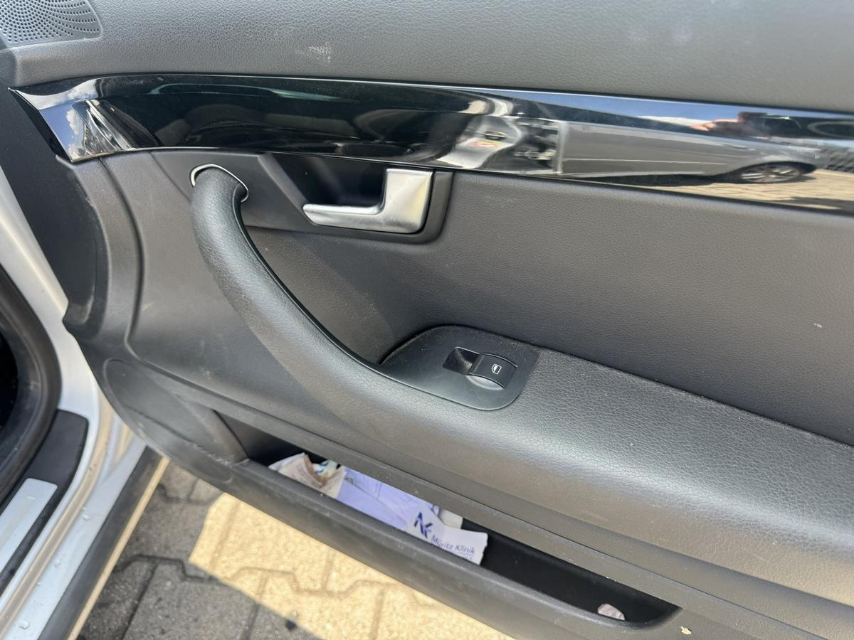 Seat Exeo original T&uuml;r vorn rechts LS7Y Lunasilber Rohbau Bj.2010
